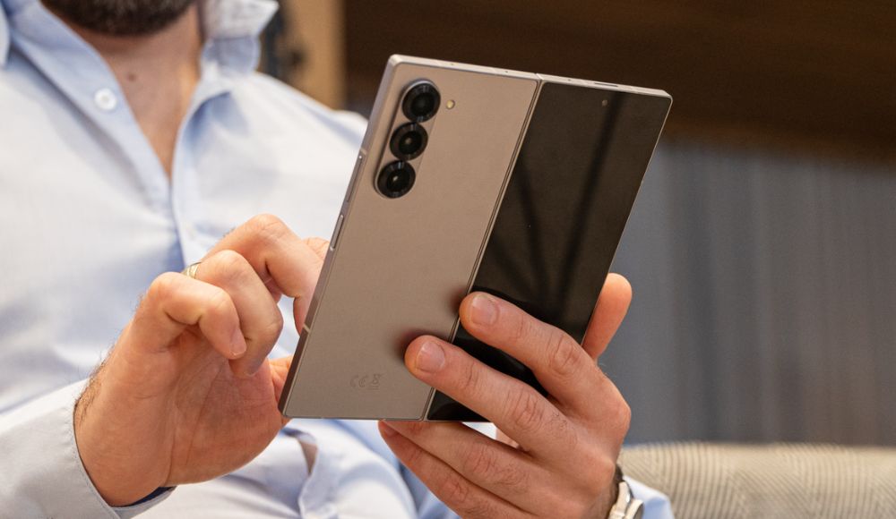 Samsung Galaxy Z Fold6 A Bold Step Into the Future of Smartphones