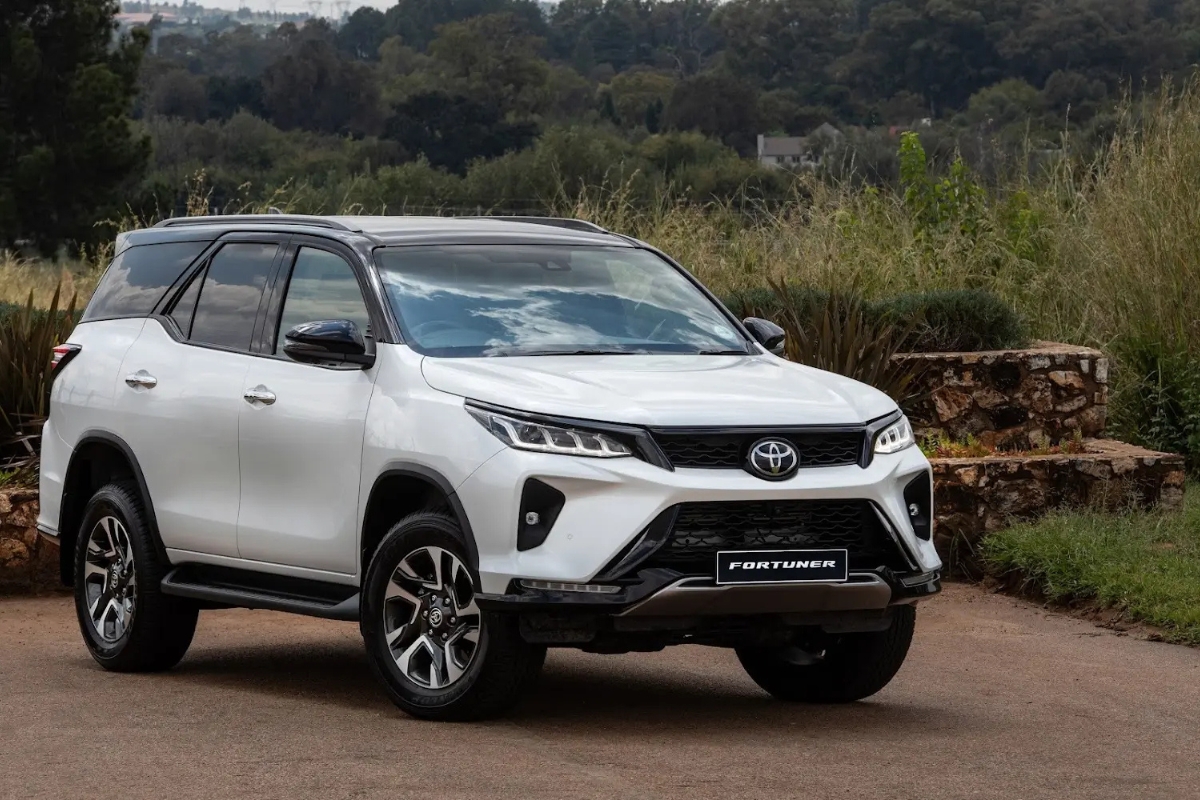 Discover the Power and Luxury of the Toyota Fortuner: The Ultimate SUV for Adventure Seekers