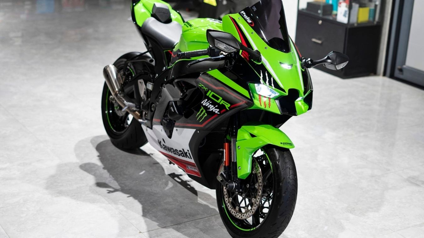 Kawasaki Ninja ZX-10R: Where Raw Power Meets Precision Engineering